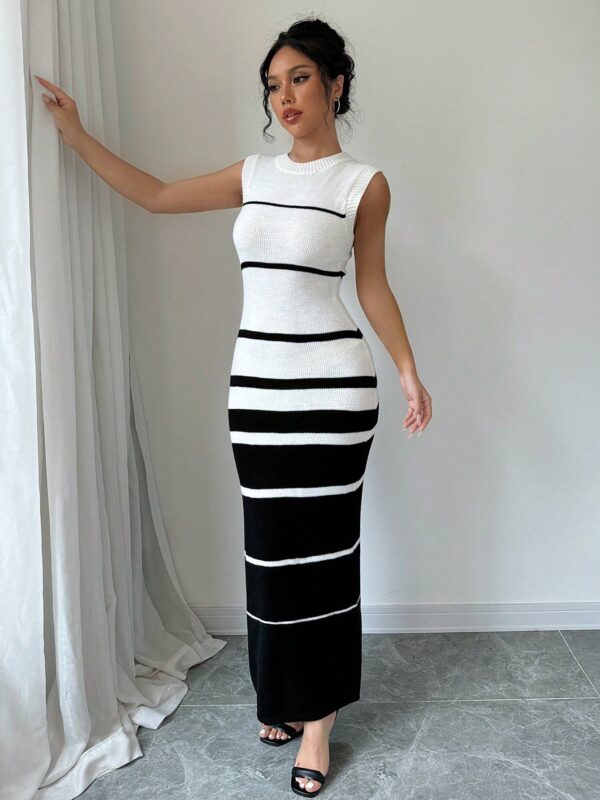 Striped Pattern Sleeveless Sweater Dress