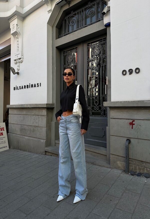 Cropped Neck Detailed Shirt