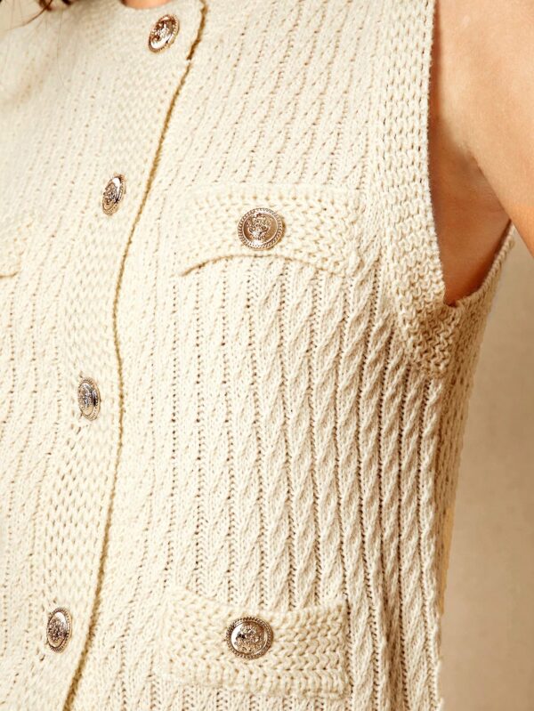 Knitted Tops With Metal Button