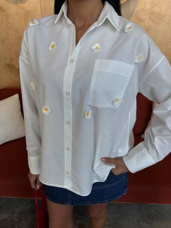 Daisy 3D Detailed Drop Shoulder Top