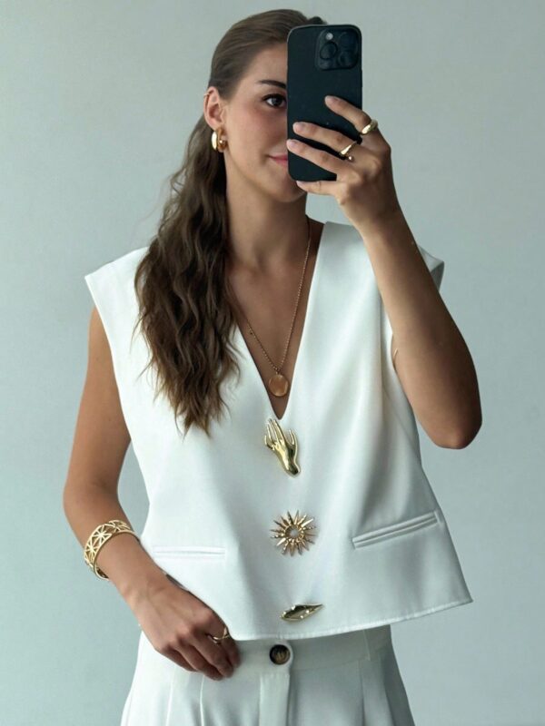 Sleeveless Shirt