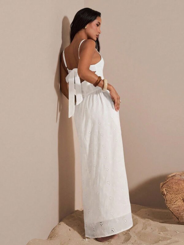 Embroidery Lace-Up Backless Dress
