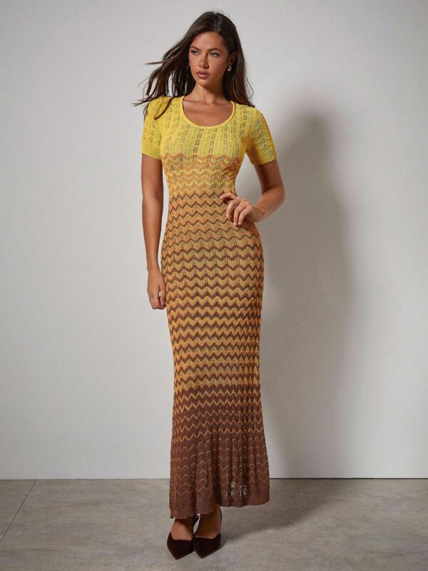 Wavy Striped Short Sleeve Fitted Knit Dress