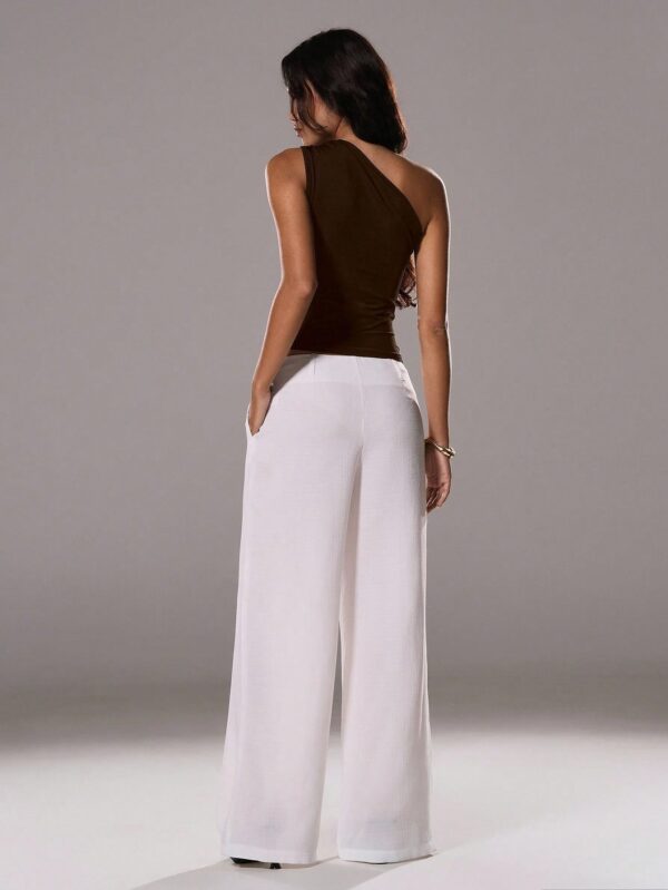 Elegant Oblique Shoulder Hem Top