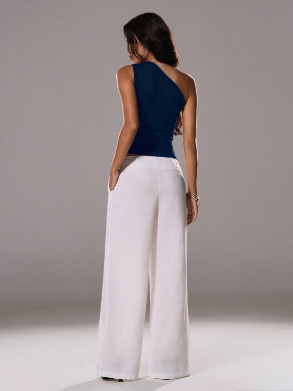 Elegant Oblique Shoulder Hem Top