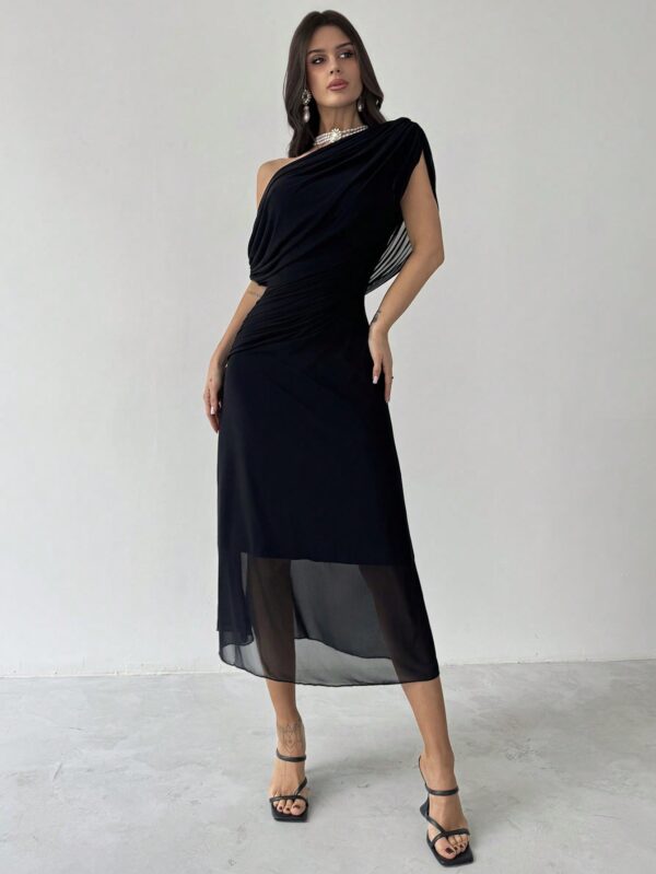 Asymmetrical Shoulder Short Sleeve Waist Knit Dress