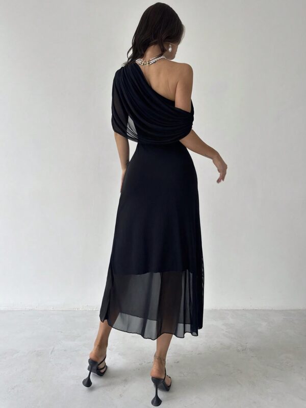 Asymmetrical Shoulder Short Sleeve Waist Knit Dress