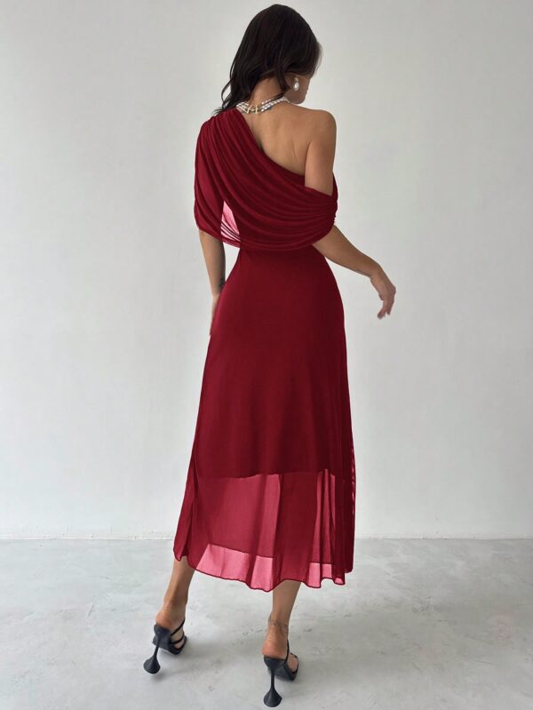Asymmetrical Shoulder Short Sleeve Waist Knit Dress