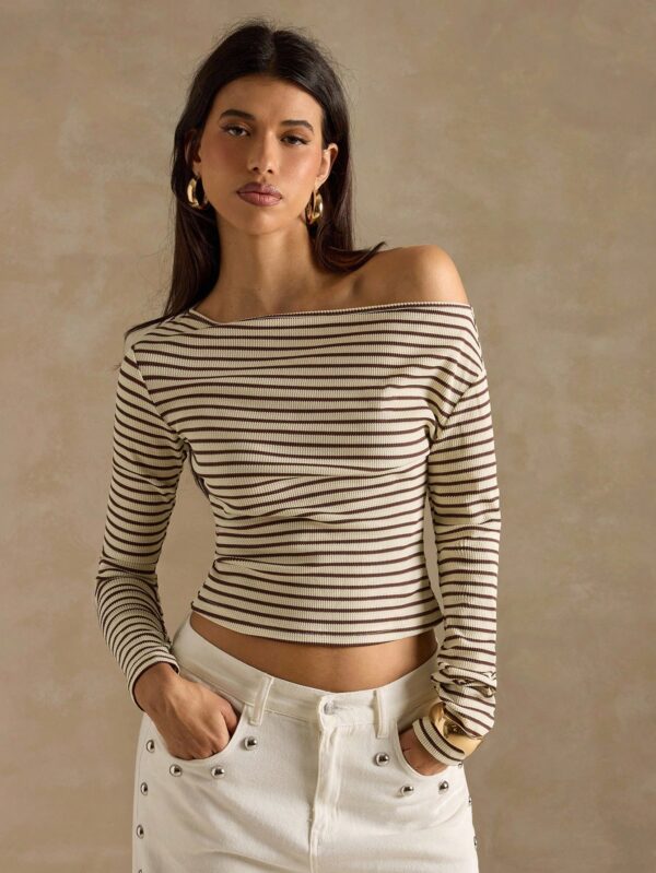 Contrast Stripe Oblique Shoulder Long Sleeve T-Shirt